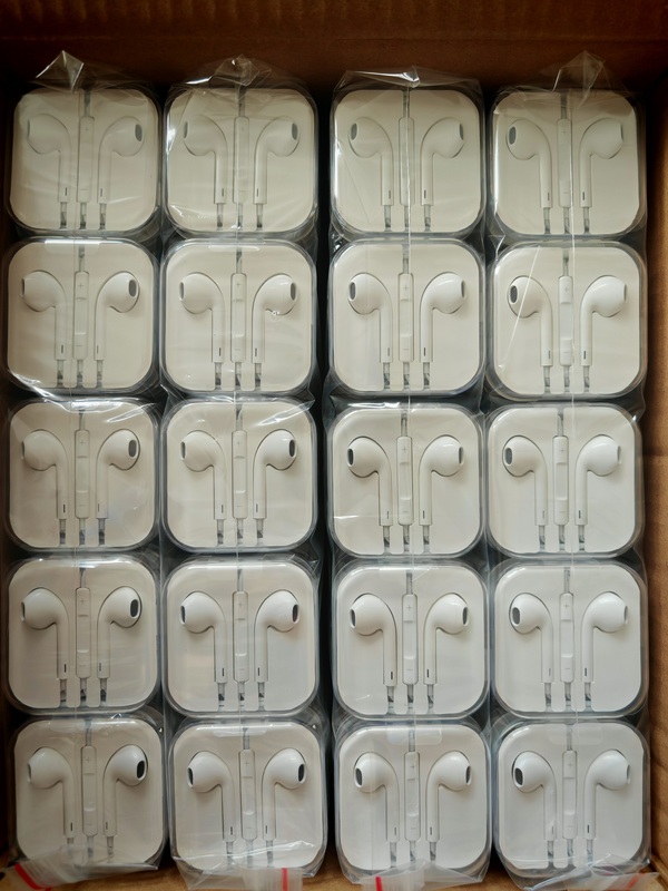 OEM Original Apple Earpods With 3.5mm Plug A1472 MD827 Original Apple Headphones