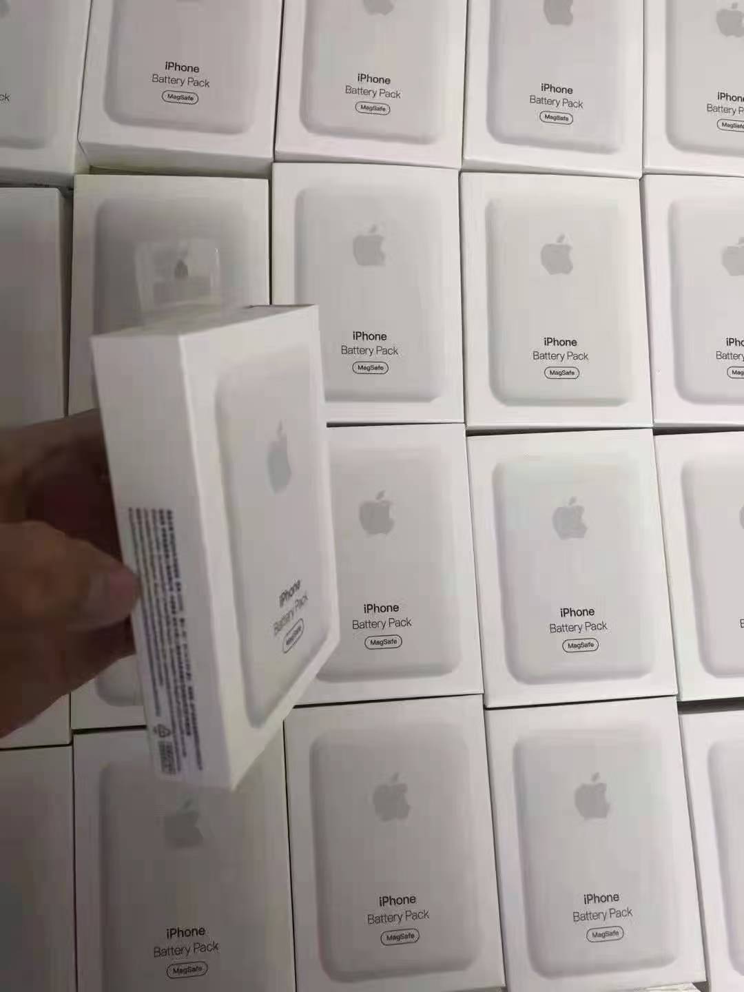 Customized Apple Iphone Magsafe Battery Pack MJWY3 A2384 Wireless Powerful